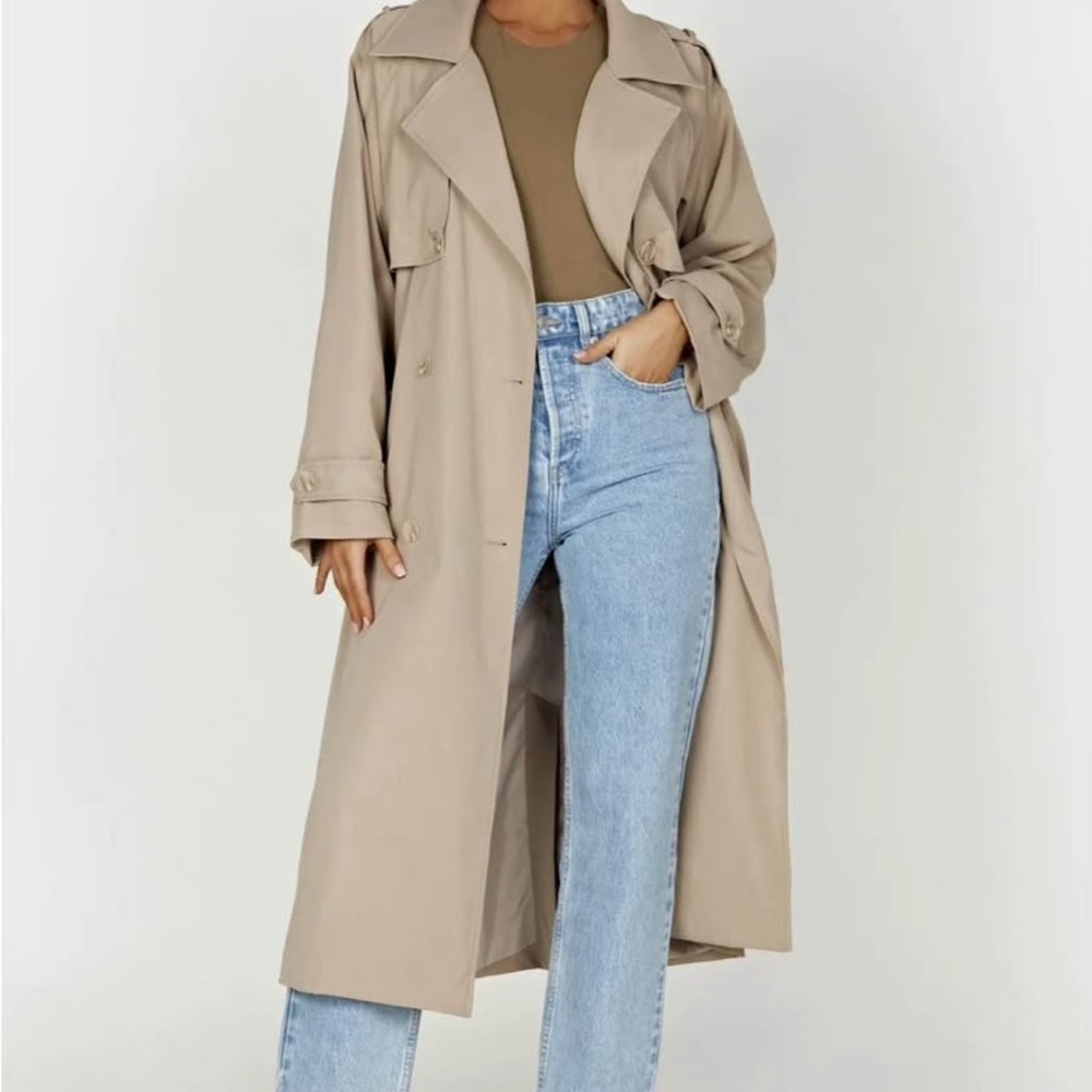 Oversized Women's Tan Trench Coat
